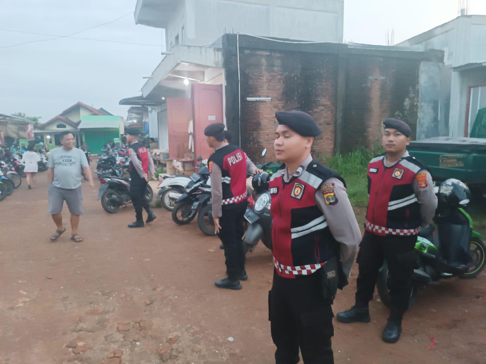 Polres Lampung Utara Polda Lampung Patroli, Antisipasi Gangguan Kamtibmas di Pasar Kotabumi