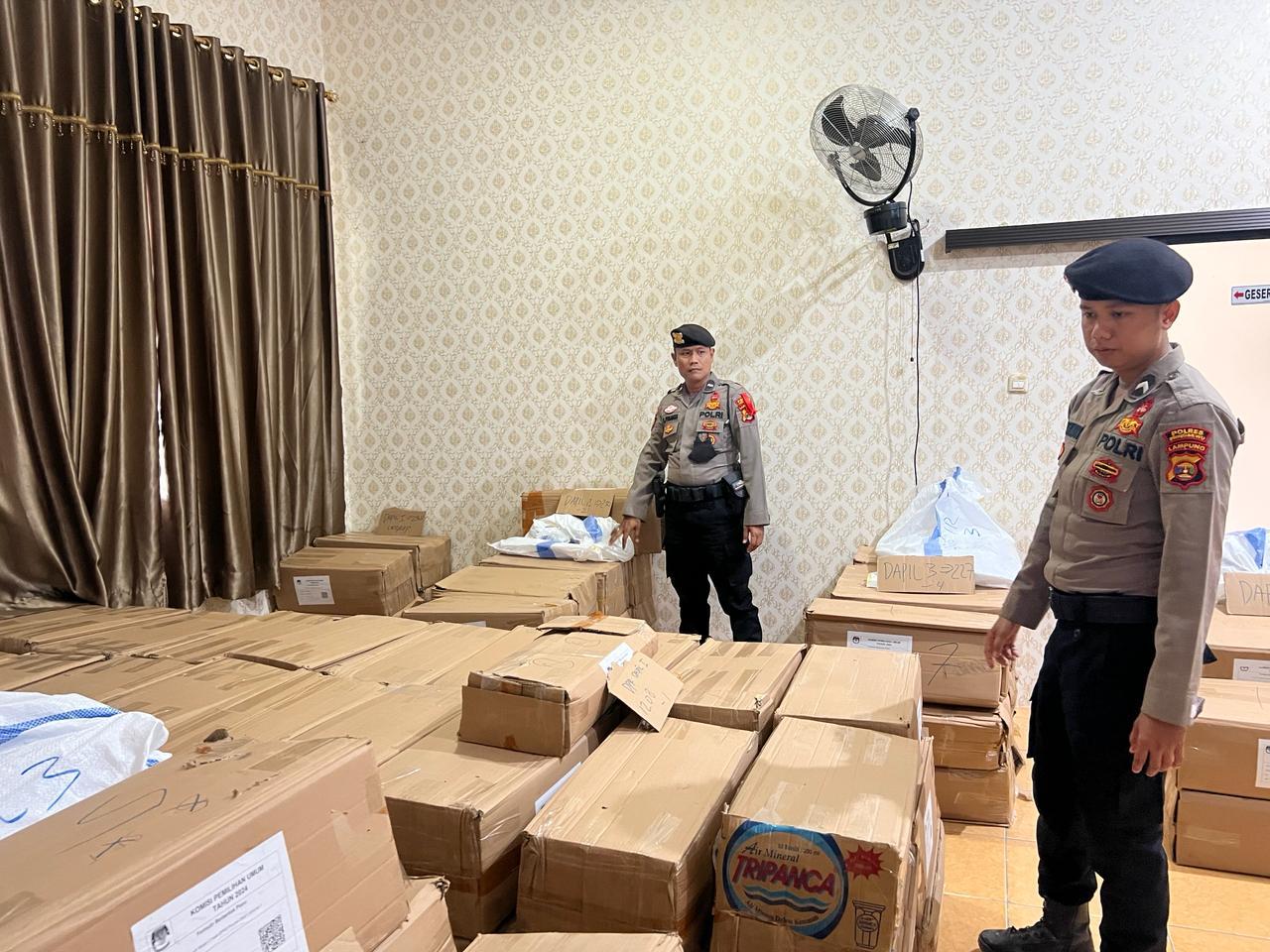 Polres Pringsewu Perketat Pengamanan Kantor KPU Jelang Pemilu 2024