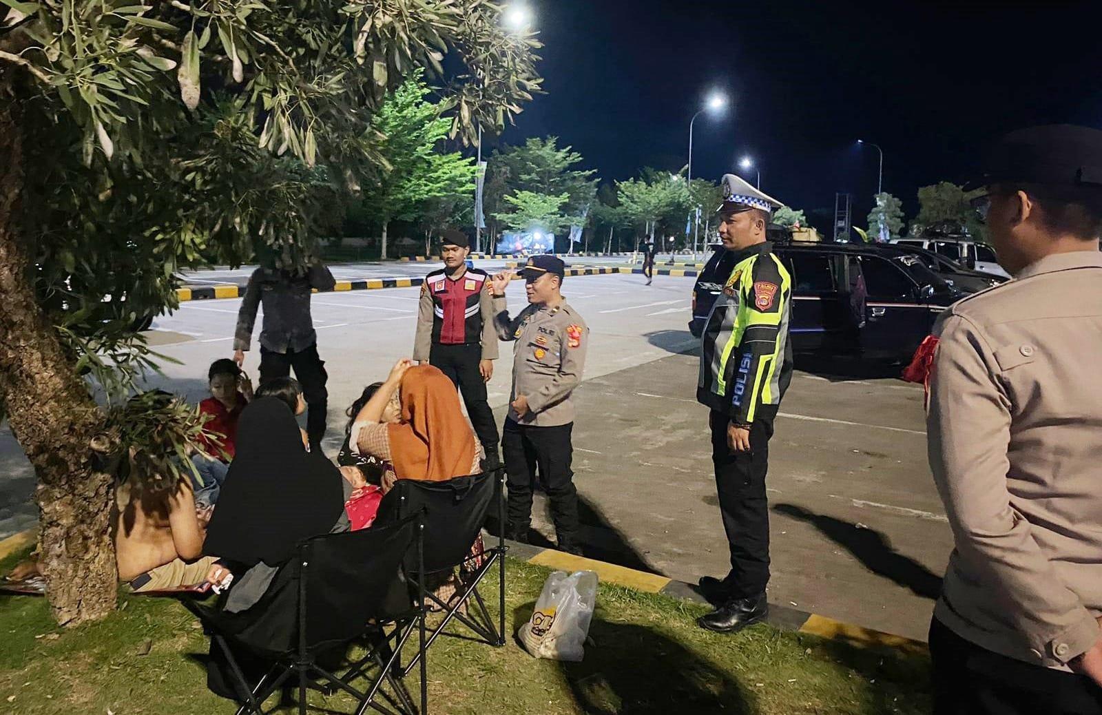 Polres-Tulangbawang-mengimbau-pemudik-Natal-20244657.jpg