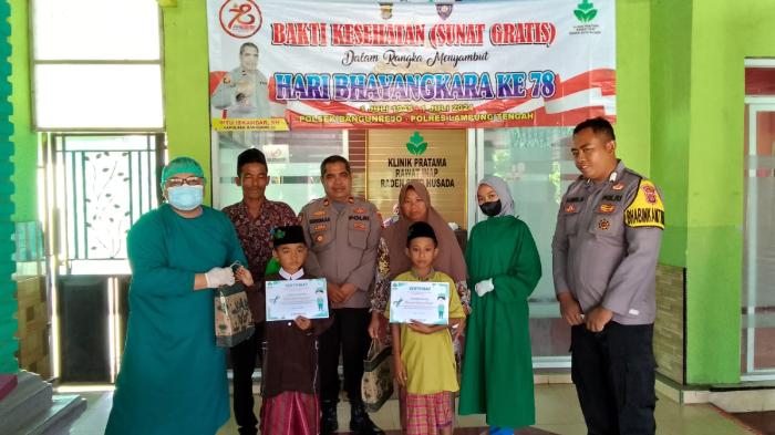 Sambut HUT ke-78 Bhayangkara, Polsek Bangun Rejo Gelar Sunatan Massal Gratis