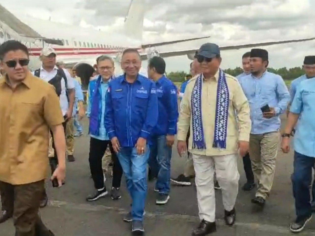 Prabowo Subianto Tiba di Lampung, Ratusan Relawan dan Pendukung Histeris