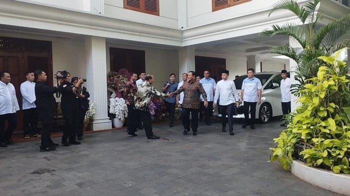 Prabowo dan Sang Anak Kumpul Bareng Keluarga Usai Hadiri Open House di Istana Negara