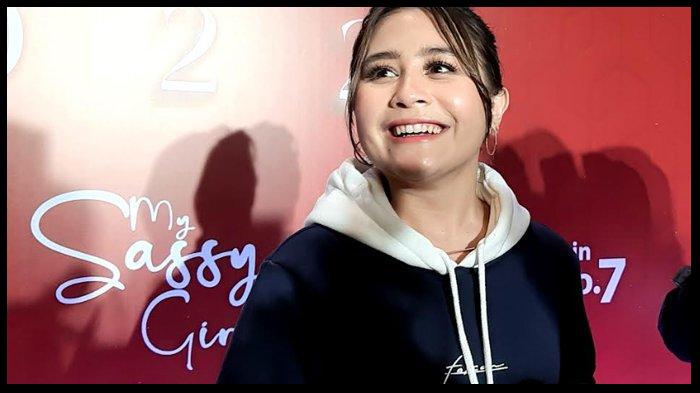 Prilly Latuconsina Kuatkan Diri Setelah Ditinggal Sosok Pekerja Keras di Keluarga