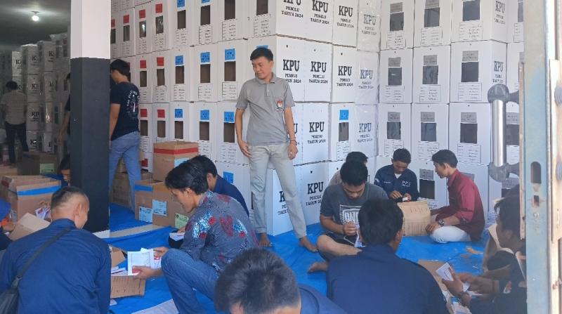KPU Pesisir Barat Bakal Distribusikan Logistik Pemilu Mulai 10 Februari 2024