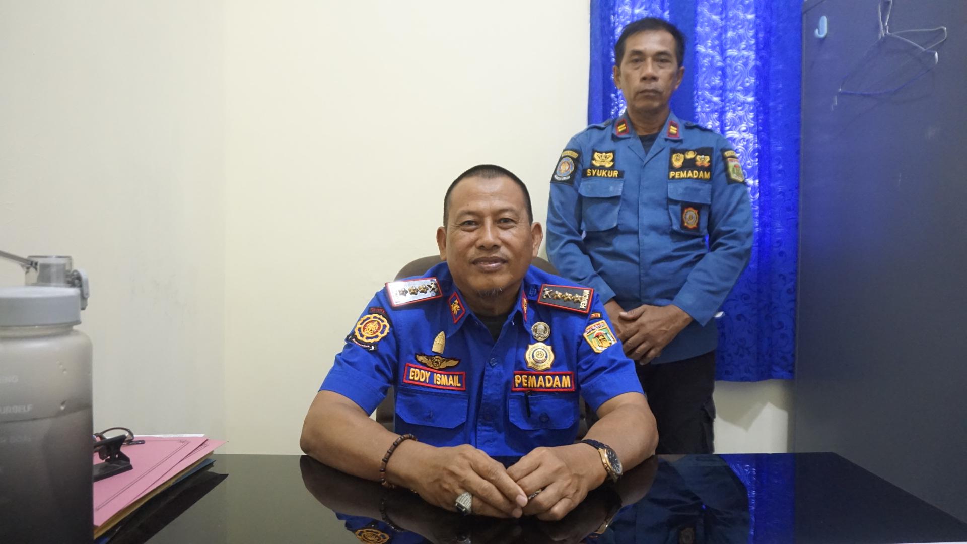 Damkarmat Lampung Tengah Imbau Warga Waspada Korsleting Listrik di Musim Hujan