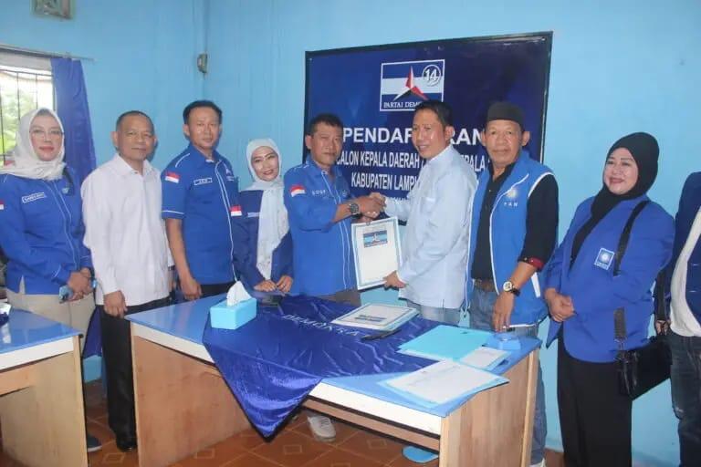 Bursa Pilkada Lampung Selatan 2024, Menantu Zulhas Daftar Demokrat