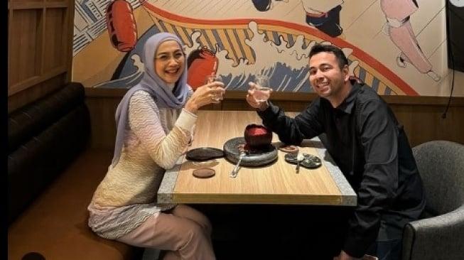 Momen Raffi Ahmad Makan Bareng Desy Ratnasari Disorot