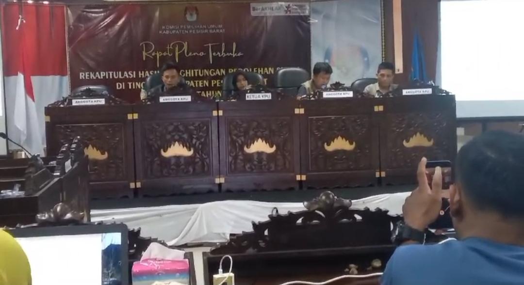Rekapitulasi-suara-tingkat-kabupaten-di-Pesisir-Barat.jpg