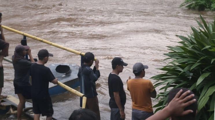 Remaja di Tanggamus Minta Tolong sebelum Hilang Terseret Arus Sungai, Belum Ditemukan