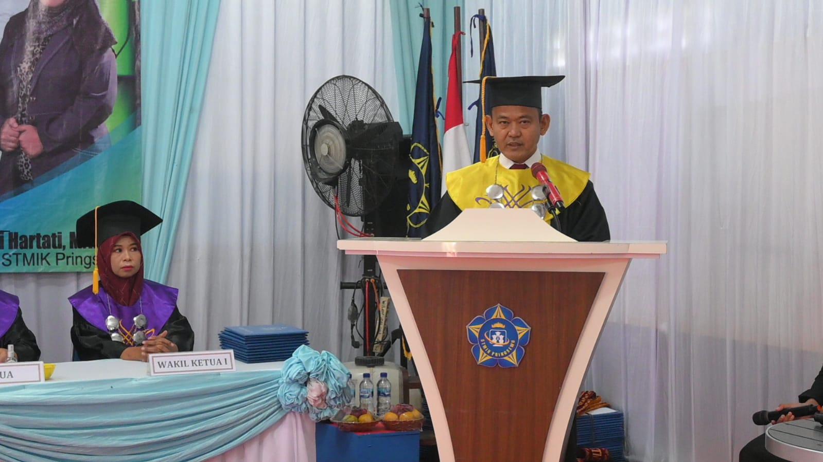 319 Mahasiswa STMIK Pringsewu Diwisuda, IPK Tertinggi 3,69