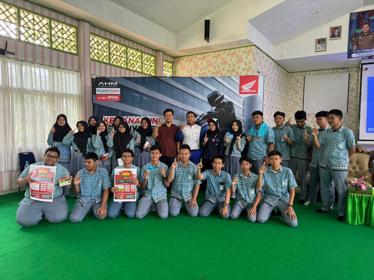 TDM Ajak Para Jurnalis Mengajar dan Ikut Safety Riding di SMAN 9 Bandar Lampung - Safety-riding1276.jpg