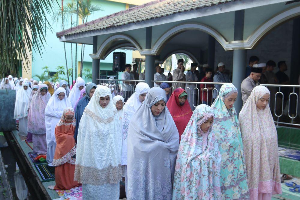 Ribuan Warga Muhammadiyah Salat Idul Fitri di Labuhan Ratu Bandar Lampung - Salat-Idul-Fitri-Muhammadiyah-7.jpg