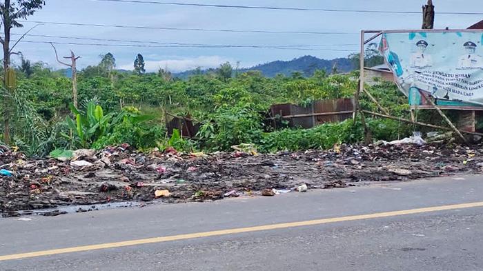 Warga Lampung Barat Senang Pembersihan Tumpukan Sampah di Pekon Canggu