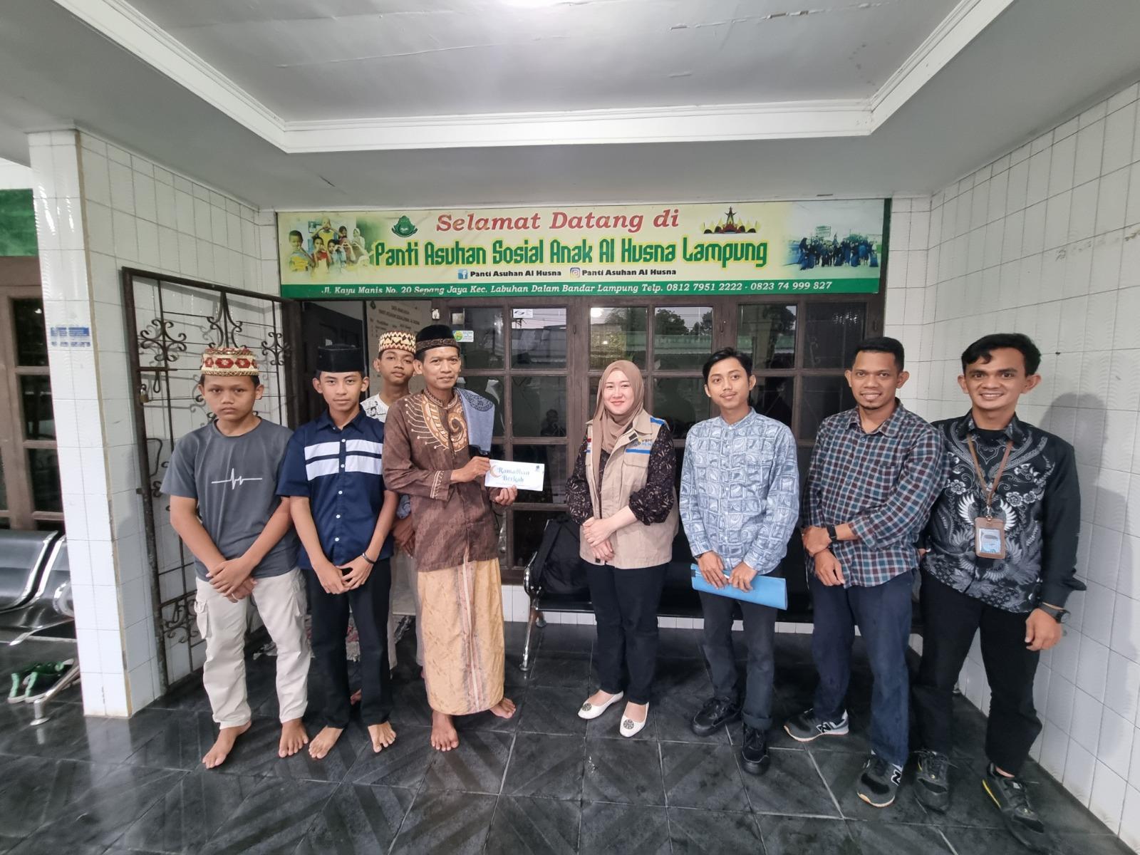 PLN Nusantara Power UP Tarahan Salurkan 300 Paket Sembako CSR dan Santunan Laziz - Santunan-Laziz-di-momen-Ramadan.jpg