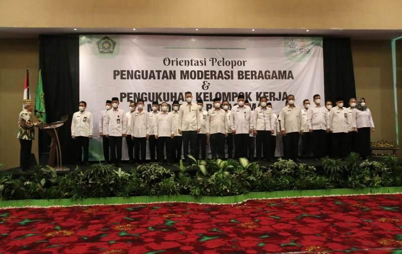 Sekjen-Kemenag-RI-Kukuhkan-Pokja-Moderasi-Beragama-Provinsi-Lampung.jpg