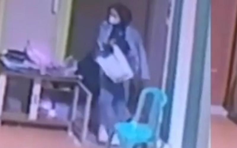 Sosok Perempuan Curi Uang Kotak Amal di Masjid Bandar Lampung, Rp 300 Ribu Raib