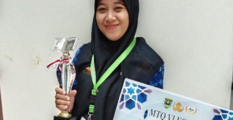 Guru SMP Satu Atap Lampung Selatan Juara II Kaligrafi MTQ Korpri ke-IV Nasional