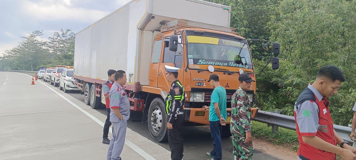 Sempat Kejar-Kejaran, Truk Tabrak Lari di Exit Tol Bakauheni Berhasil Ditangkap PJR