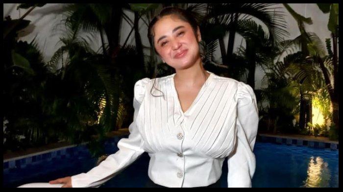 Sosok 2 Pria yang Dekati Dewi Perssik, Beby Djenar: Bukan dari Dunia Hiburan