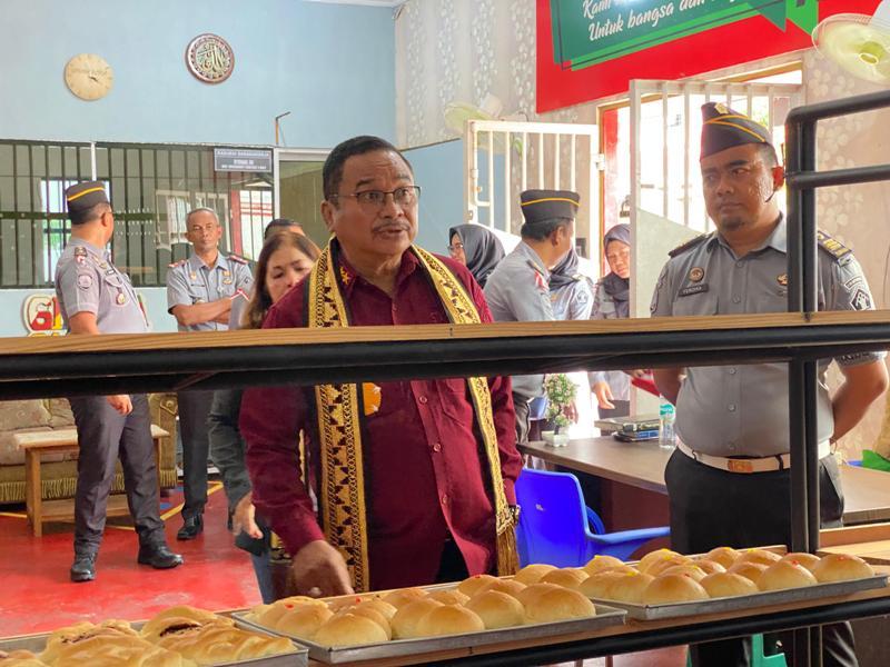 Stafsus Menkumham Apresiasi Pengelolaan Makanan Lapas Narkotika Bandar Lampung