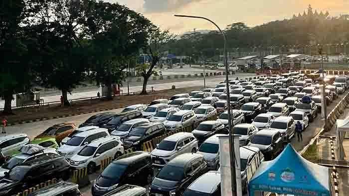 Pelabuhan Bakauheni Lampung Selatan Padat Selepas Malam Pergantian Tahun
