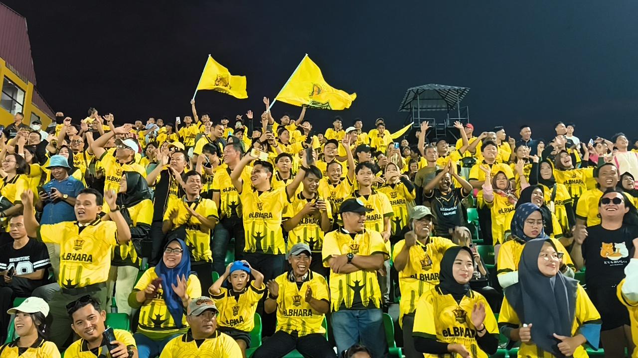 Suporter-Bhayangkara-Presisi-Lampung-FC-eLBhara-optimistis.jpg