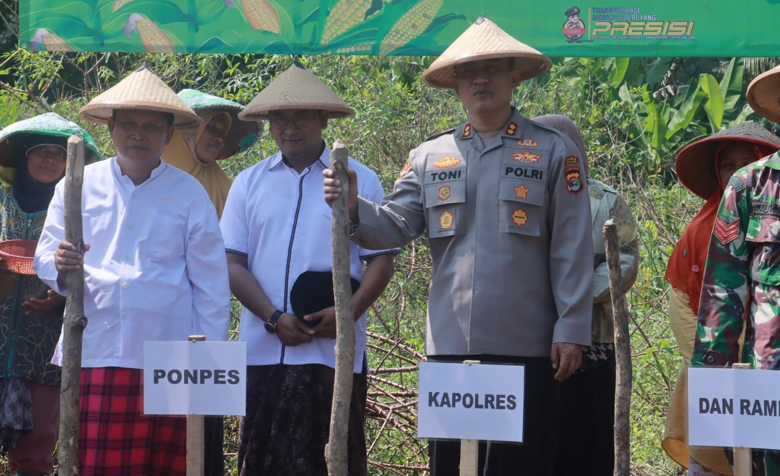 TANAM-JAGUNG-Kapolres-Lampung-Selatan-12.jpg