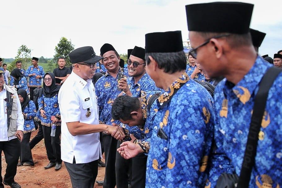 Setelah Dilantik, 863 PPPK Paruh Waktu Ikut Tanam Pohon di Taman Kehati Kotabaru