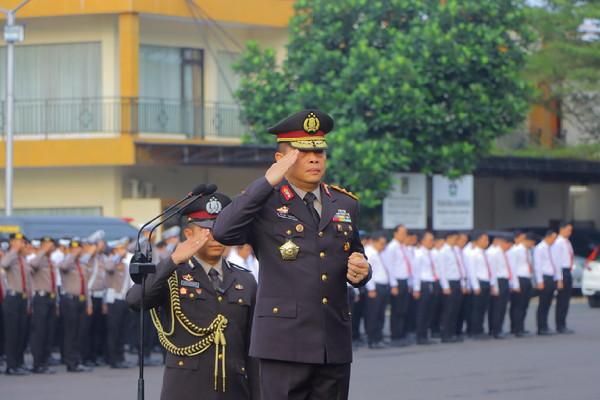 TEGUHKAN-KOMITMEN-Kapolda-Lampung-ajak-personelnya12.jpg