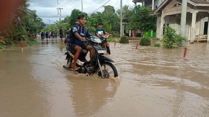 Tanggamus-banjir-di-tiga-kecamatan.jpg