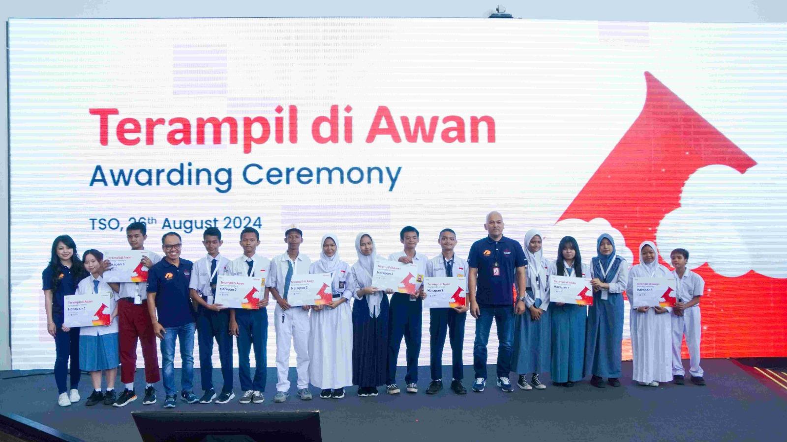 Telkomsel Rampungkan Program Inklusi Digital Terampil di Awan Bersama AWS - Telkomsel-mengumumkan-berakhirnya-program-gf.jpg