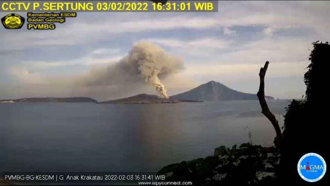 Terjadi-erupsi-Gunung-Anak-Krakatau-sebagaimana-dilaporkan-Kantor-Pos-Pantau-GAK.jpg