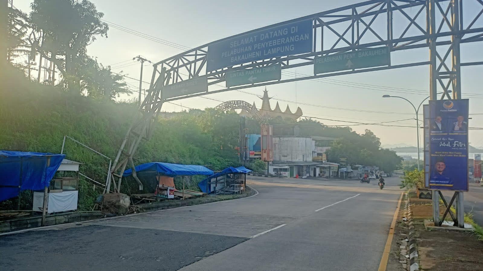 Warga Takut, Tiang Petunjuk Arah Bakauheni Lampung Selatan Hampir Roboh