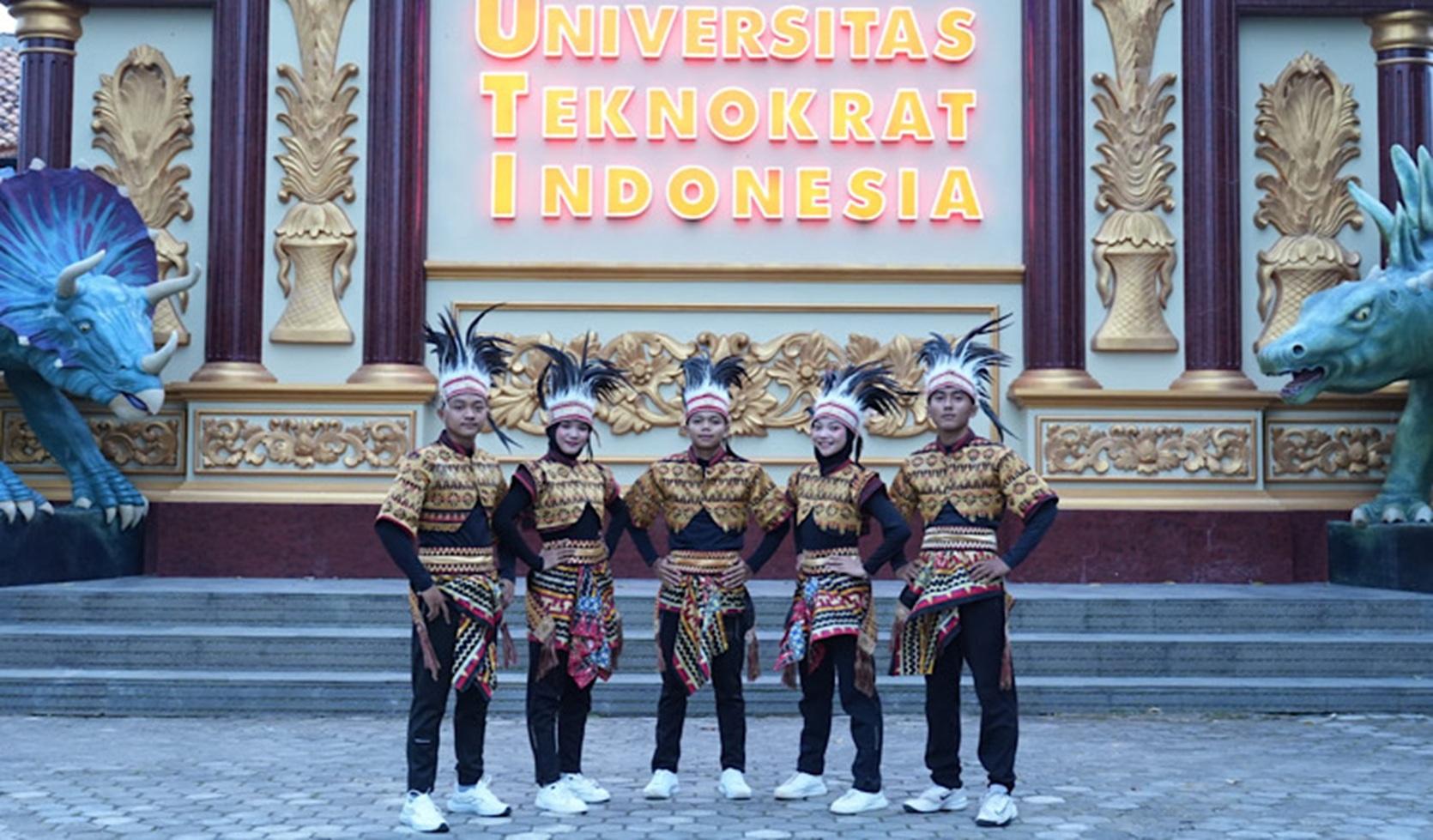 Tim Senam Teknokrat Jawarai Lomba Poco-Poco Mix Tingkat Nasional 2026 - Tribunlampung.co.id