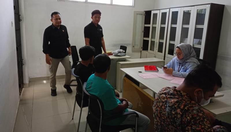 Polisi Limpahkan Tersangka dan BB Kasus Asusila Anak di Bawah Umur ke Kejari Pringsewu