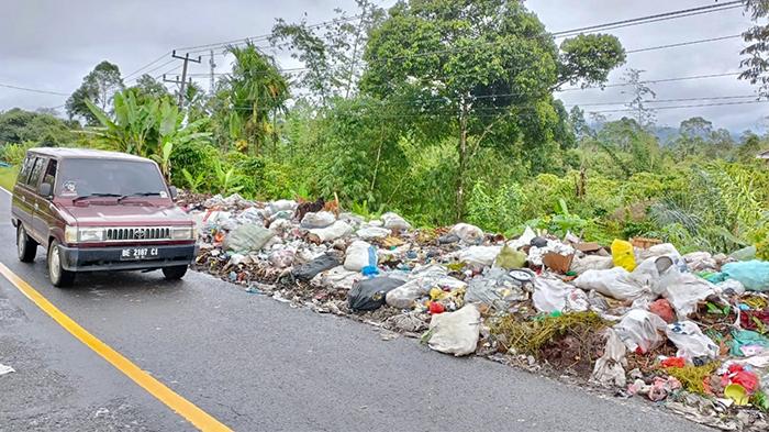 Warga Khawatir Tumpukan Sampah di Pekon Canggu Lampung Barat Cemari Lingkungan