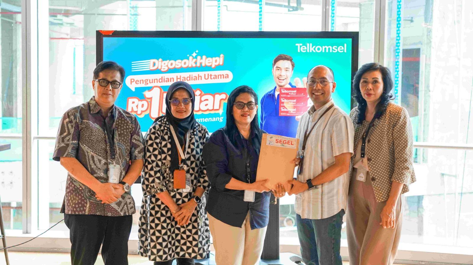 Telkomsel Bagikan THR Lebaran Miliaran Rupiah untuk Pemenang Grand Prize Program Digosok Hepi - UMUMKAN-PEMENANG-Telkomsel1.jpg