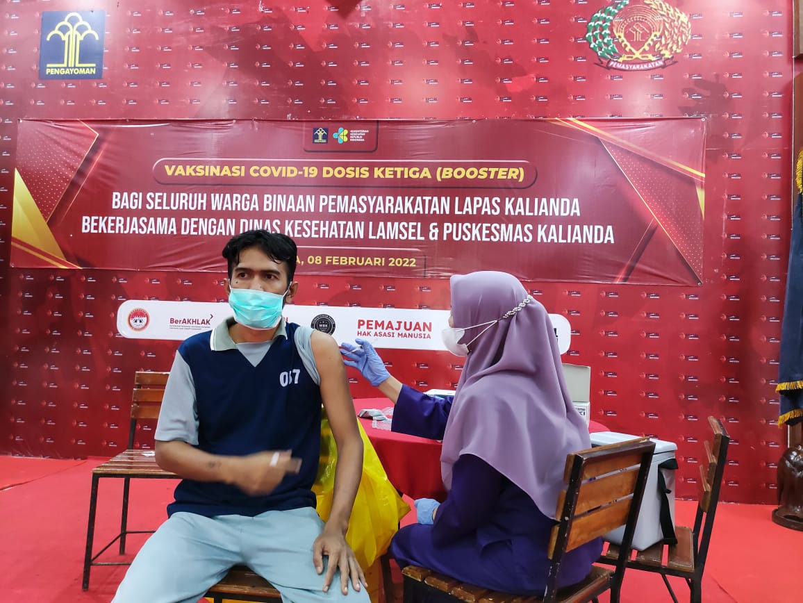 Vaksinasi-Booster-bagi-Penghuni-Lapas-Kalianda.jpg