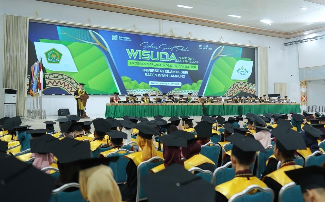 WISUDA-Rektor-UIN-RIL566.jpg