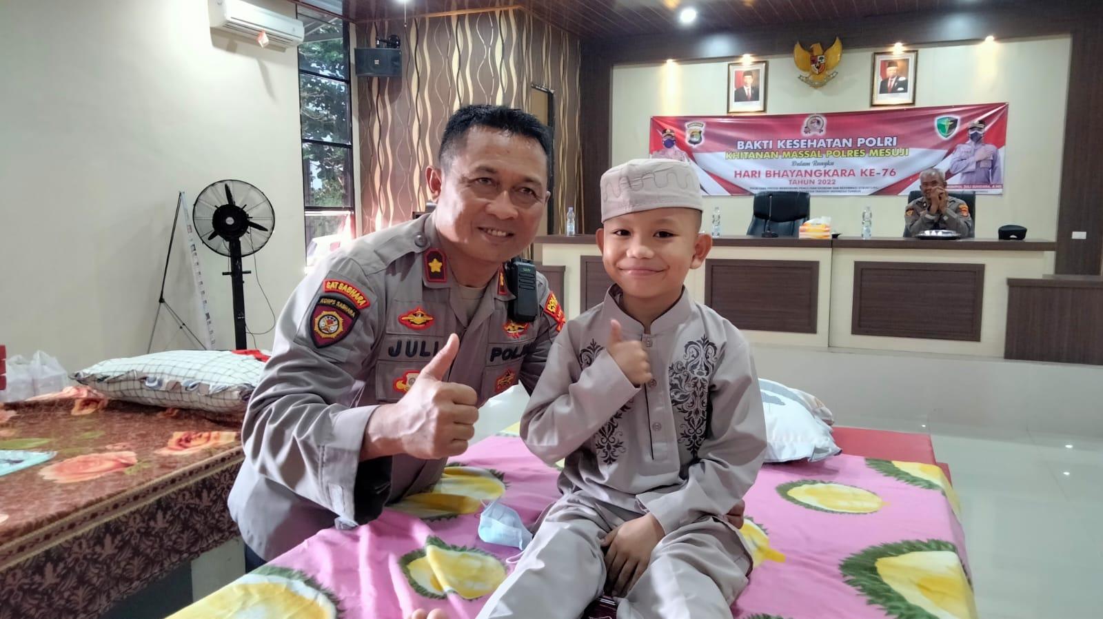 40 Anak Ikuti Khitanan Massal Polres Mesuji, Lampung