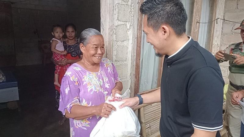 Wakil-Bupati-Lampung-Utara-Ardian-Saputra-bagi-500-sembako.jpg