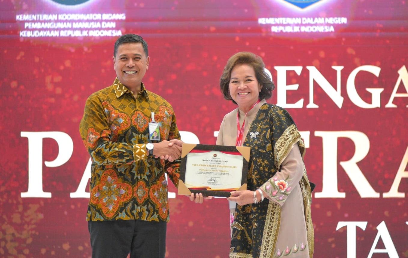 Wapres-Berikan-Paritrana-Award76987.jpg