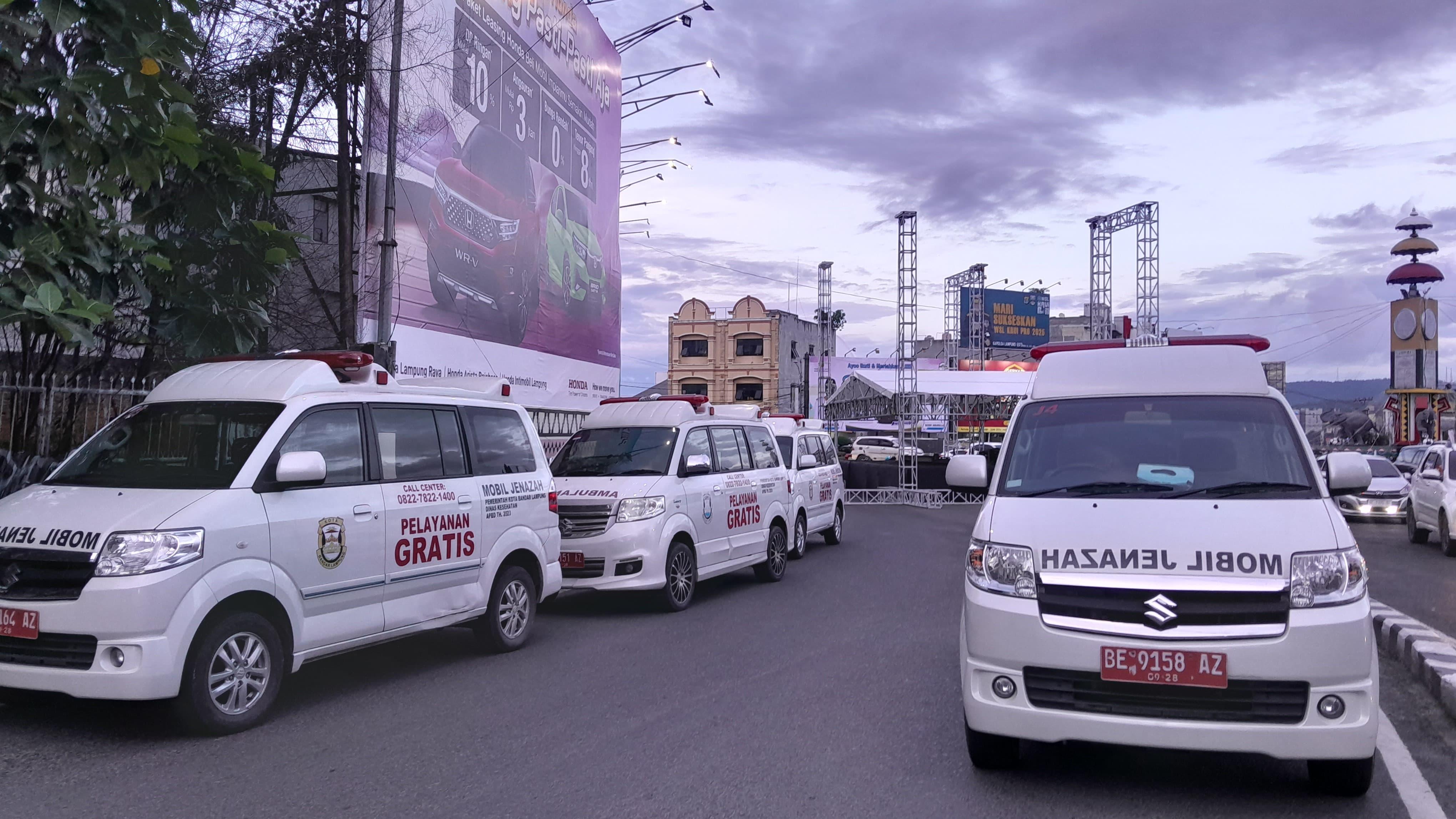 Warga-terbantu-layanan-ambulans-gratis-Pemkot-Bandar-Lampung.jpg