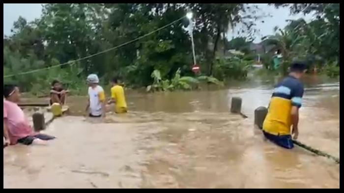 Was-was-Setiap-Hujan-Turun-Warga-Bandar-Lampung-Keluhkan-Banjir-Terus-Terjadi.jpg