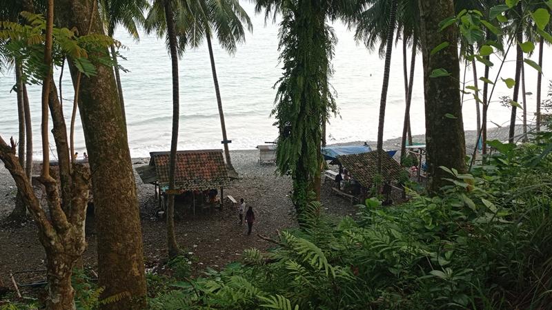 Wisata Pantai Terbaya Tanggamus Dibanjiri Pengunjung di Hari Raya Idul Adha