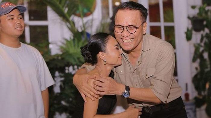 Warganet Soroti Respons Yuni Shara ke Mantan Suami Saat Rayakan Ulang Tahun