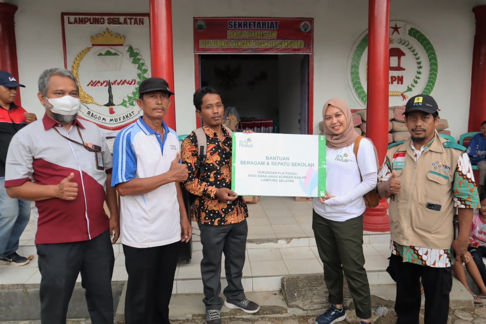 Bantu Anak Korban Banjir di Lampung Selatan, PLN UID Lampung Donasikan Perlengkapan Sekolah