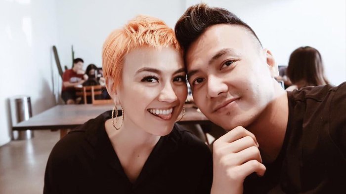 agnez-mo-dan-wijaya-saputra_20171201_150253.jpg