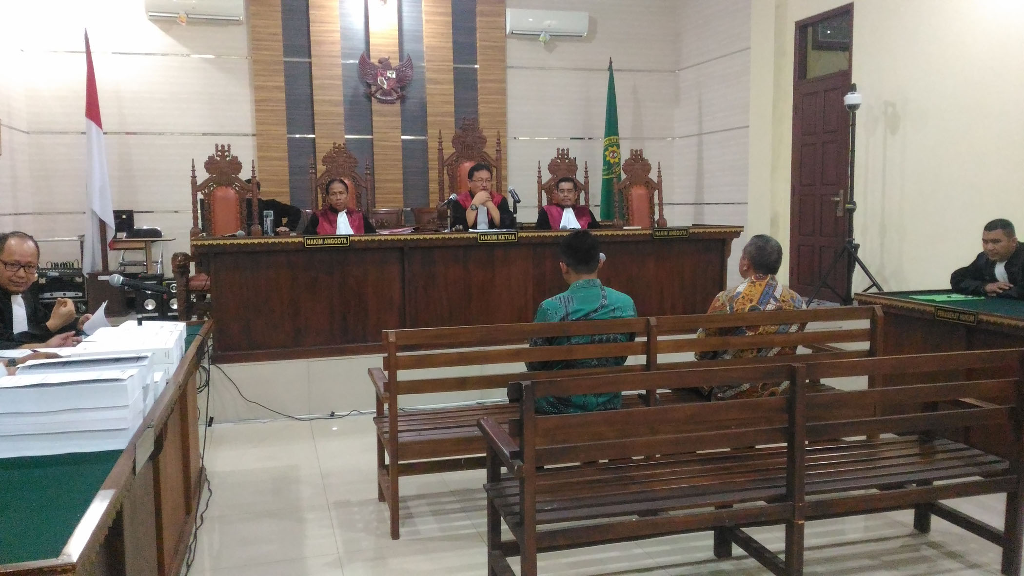 Jelang Sidang Tuntutan, Agus BN dan Anjar Asmara Terlihat Tegang