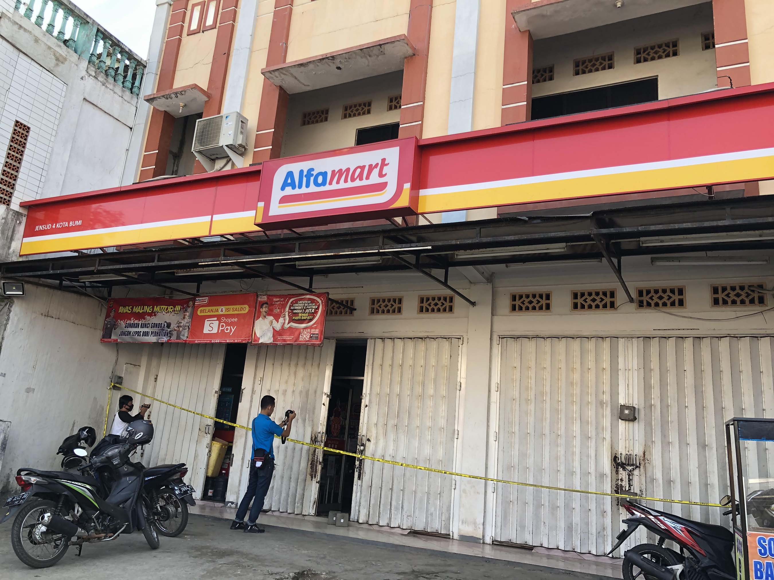 Brankas Minimarket di Kotabumi Dibobol Pakai Oli